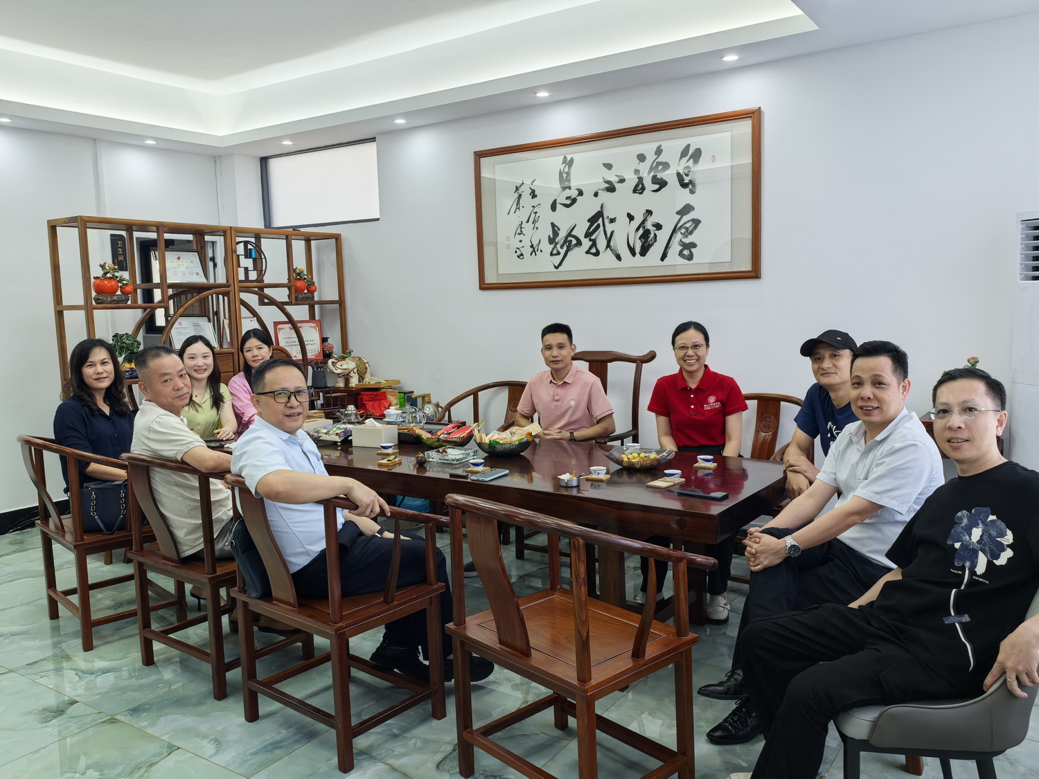 喝茶.jpg 喝茶.jpg